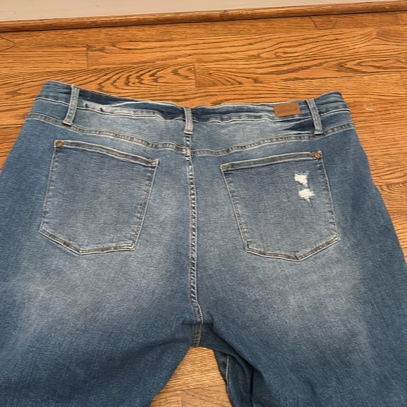 Judy blue plus size 24 boyfriend light blue denim jeans 88404 High Waist Destroy - Picture 6 of 7